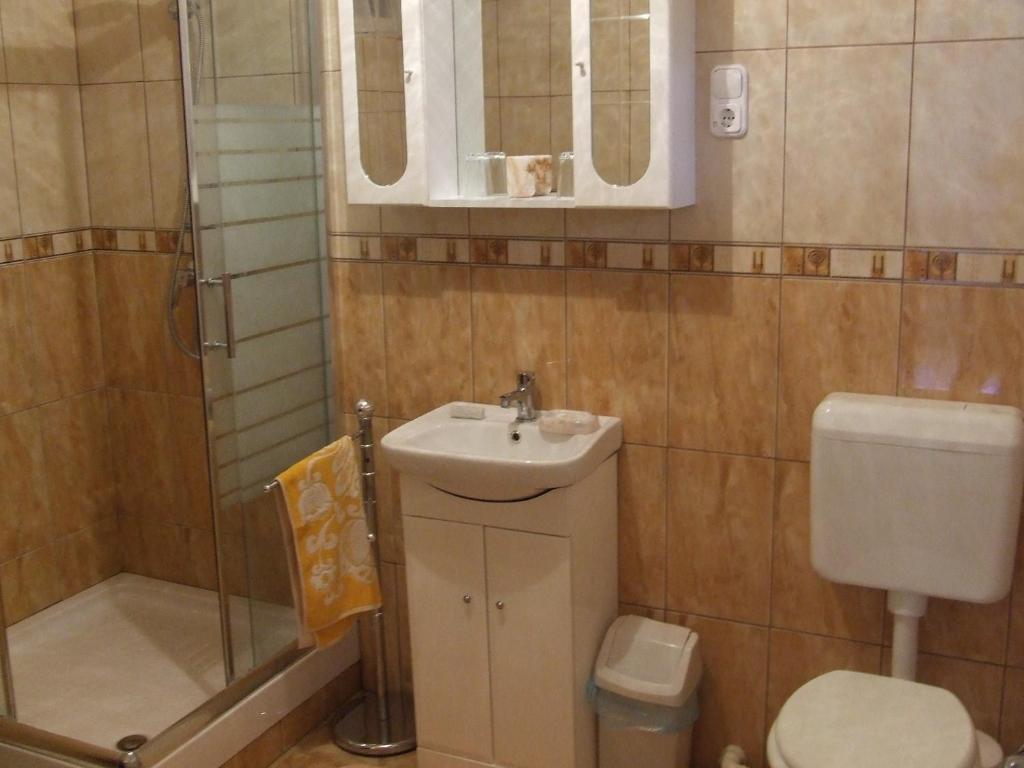 Abbazia Apartman Apartment เอ็กเกอร์ ห้อง รูปภาพ